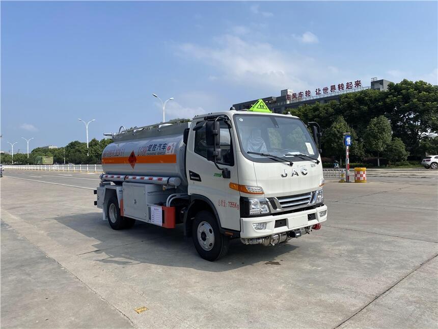 楚勝?lài)?guó)六江淮5.25立方汽油介質(zhì)5噸油罐車(chē)加油車(chē)分期價(jià)格