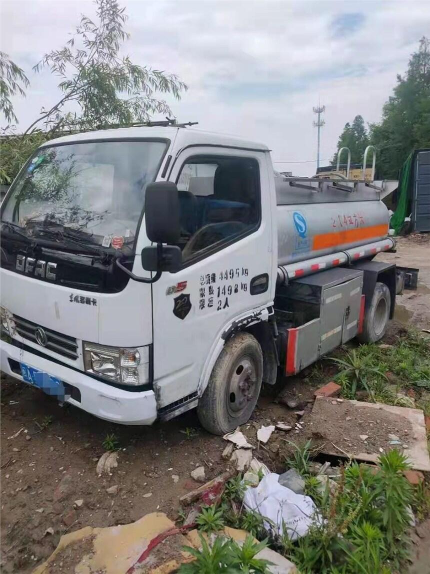 二手藍(lán)牌油罐車2噸加油車2019年7月福建福州戶