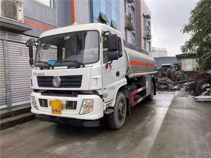 二手東風(fēng)10噸油罐車加油車帶大流量加油機(jī)2019年12月四川戶