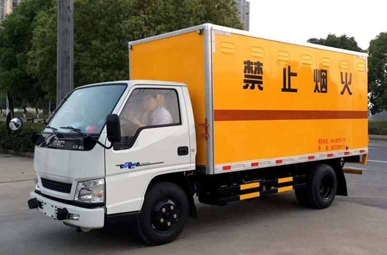 四驅(qū)危貨車 1.5噸藍(lán)牌危爆車廠價(jià)直銷