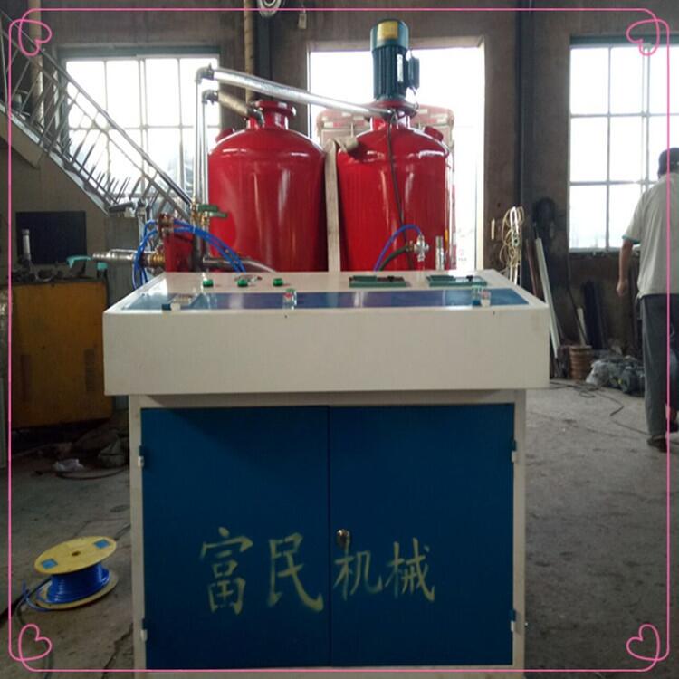 PU汽車坐墊聚氨酯發(fā)泡機(jī) 小型低壓發(fā)泡機(jī)設(shè)備 富民技術(shù)生產(chǎn)