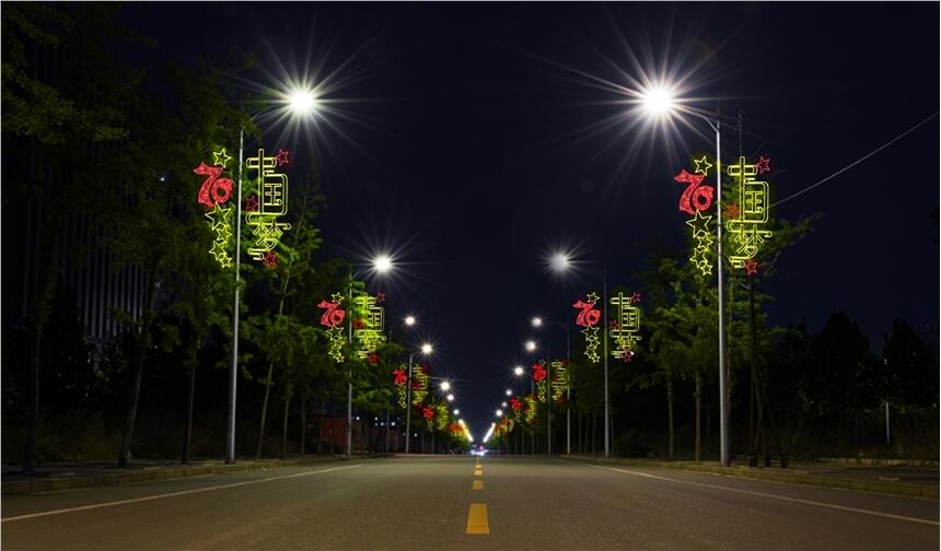 連云港樹上裝飾燈廠家led燈籠 過街燈 太陽能路燈掛件