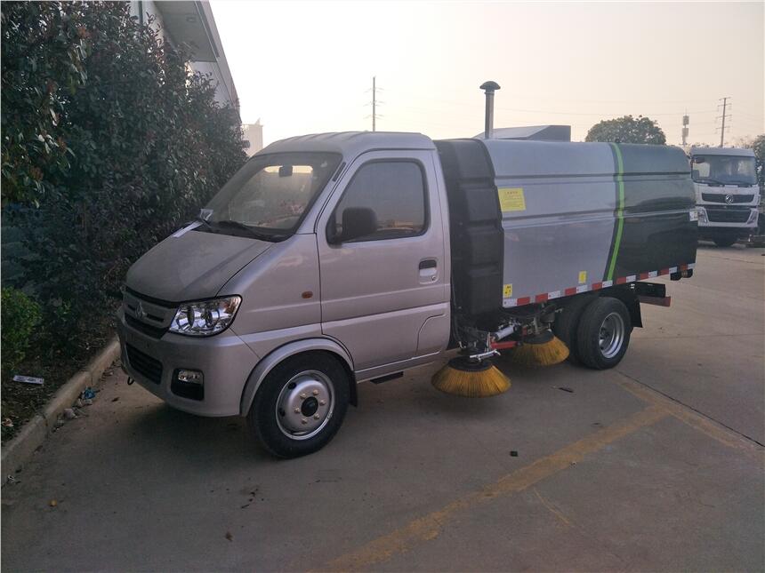 長安小型掃地機(jī)/掃路車