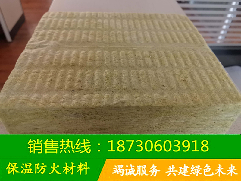 山東李滄現(xiàn)貨直發(fā)A級(jí)阻燃憎水吸音降噪巖棉板等各類保溫材料