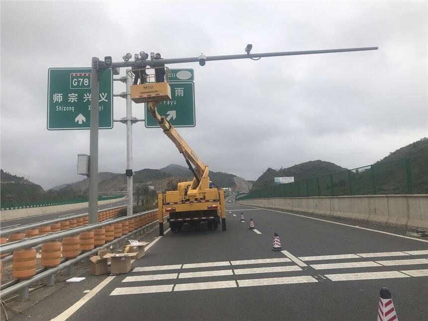 昆明電力檢修車出租 監(jiān)控維修車出租 高空作業(yè)車租賃