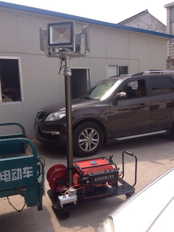 應(yīng)急LED移動(dòng)照明燈車本田發(fā)電機(jī) 4*100w?