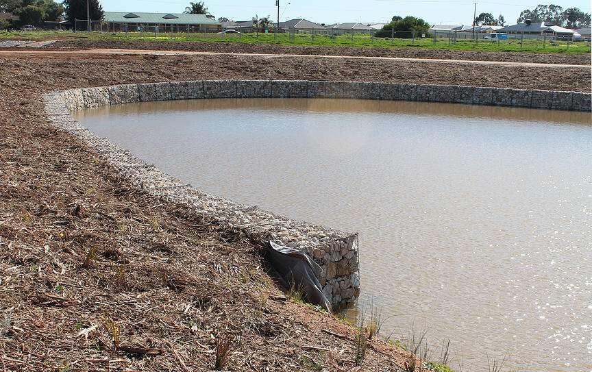 陜西河道加固格賓網擋墻--格賓網施工