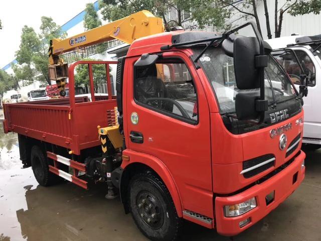 東風(fēng)福瑞卡藍(lán)牌隨車吊