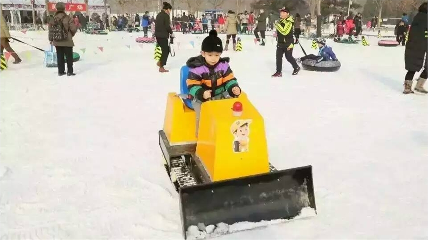 廠家直銷兒童推雪車 履帶式推雪車 滑雪場(chǎng)吸金利器