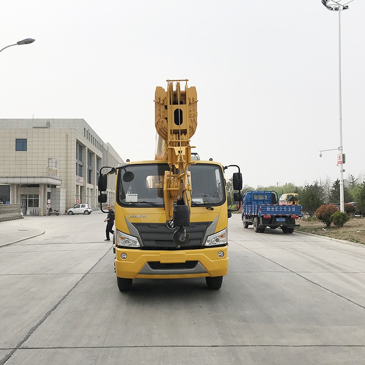 廠家加工定制小型吊車 12噸后雙橋汽車吊 吊車配置