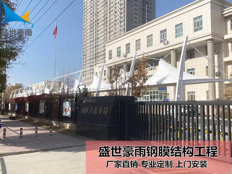 新疆吐魯番地區(qū)充電樁車(chē)棚鋼梁立柱加工定制