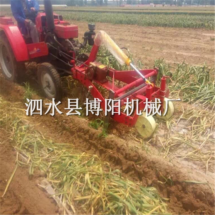 柴油大蒜收獲機廠家銷售單缸四輪車帶大蒜收獲機 新款四輪前置大蒜挖收機