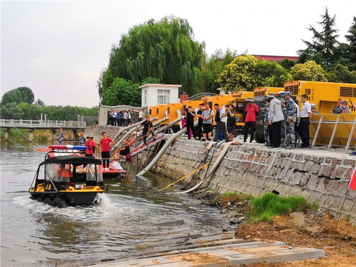 水陸兩棲車價格A兩棲車應(yīng)急救援水陸兩棲車價格水陸兩棲車