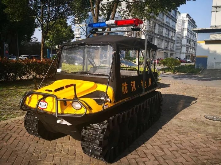 水陸兩棲車應(yīng)急新裝備-防汛搶險(xiǎn)水陸兩棲車