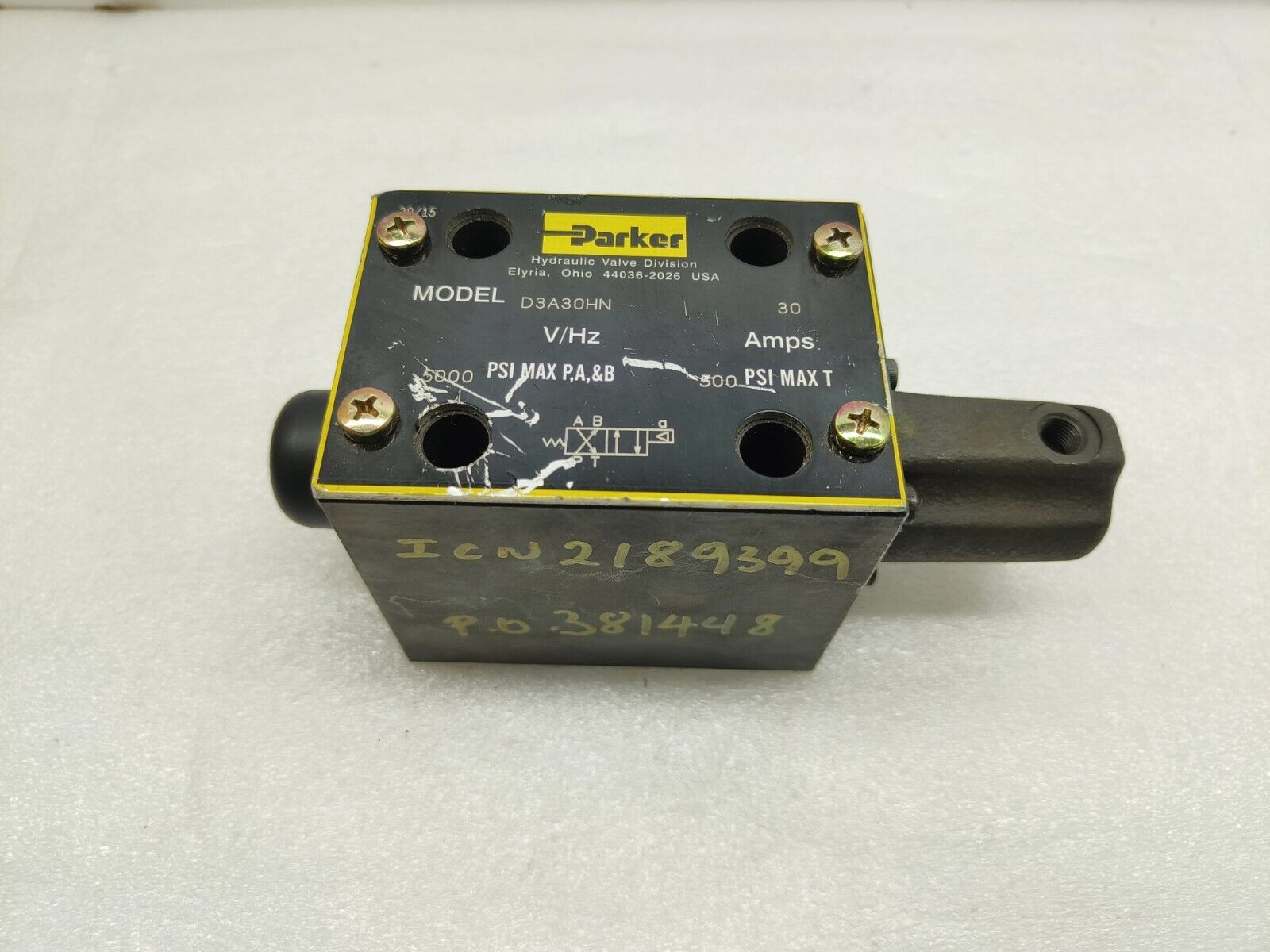 Parker Hydraulic valve model D3A30HN 5000PSI