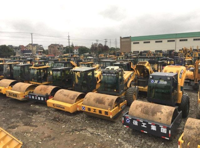 重慶二手叉車市場/急售多臺二手震動壓路機(jī)/18噸20噸22噸