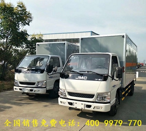 3類易燃液體運(yùn)輸車價(jià)格江鈴3噸易燃液體車最新報(bào)價(jià)