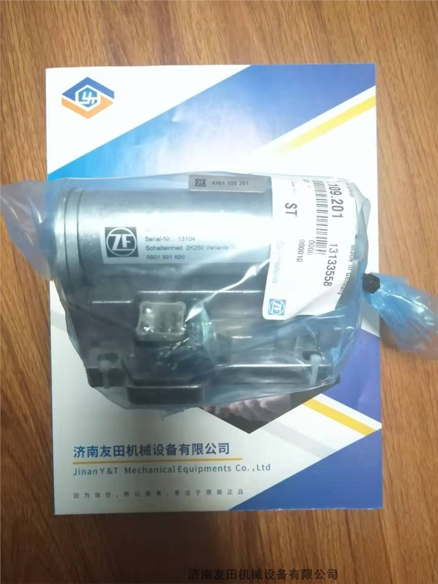 美國CTC LP204-4R1-1E振動(dòng)傳感器