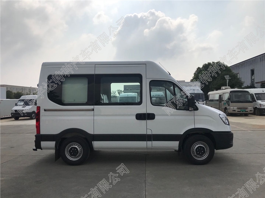 依維柯國六M1-30流動服務(wù)車依維柯牌NJ5046XDWD2E流動服務(wù)車