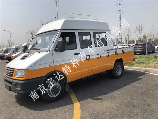 沙漠工程車 廂式工程車 廂式檢修車   應(yīng)急搶險車