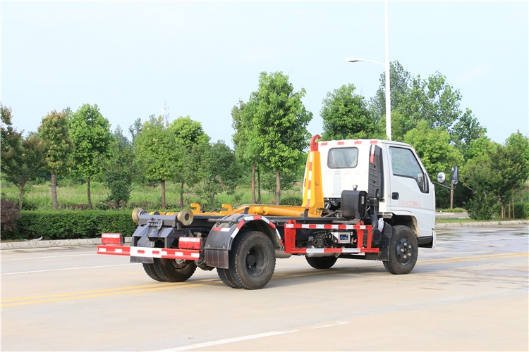 大新勾臂垃圾車銷售點(diǎn)垃圾車4S店