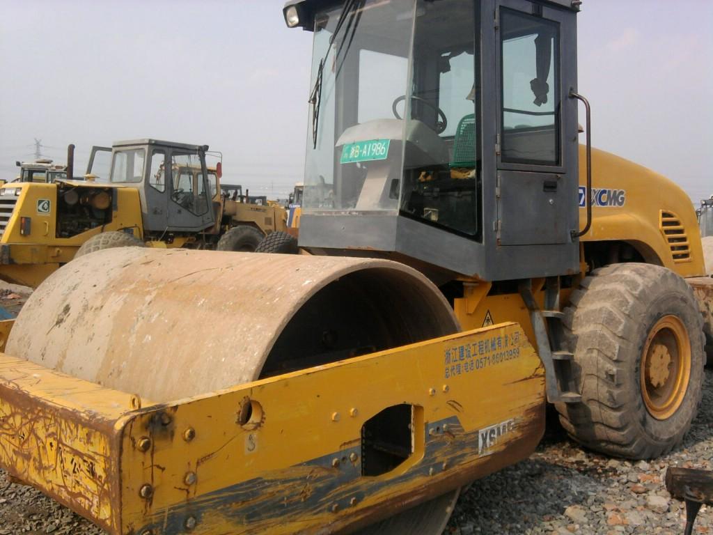 （深圳二手鐵三輪壓路機(jī)價(jià)格）//武威二手雙鋼輪壓路機(jī)市場