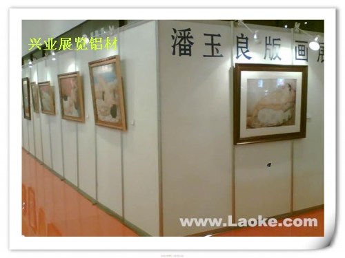 鋁合金展板，國際標(biāo)準(zhǔn)的4MM兩面PVC白色展板