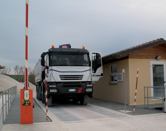 汽車衡、地上衡、配料秤等