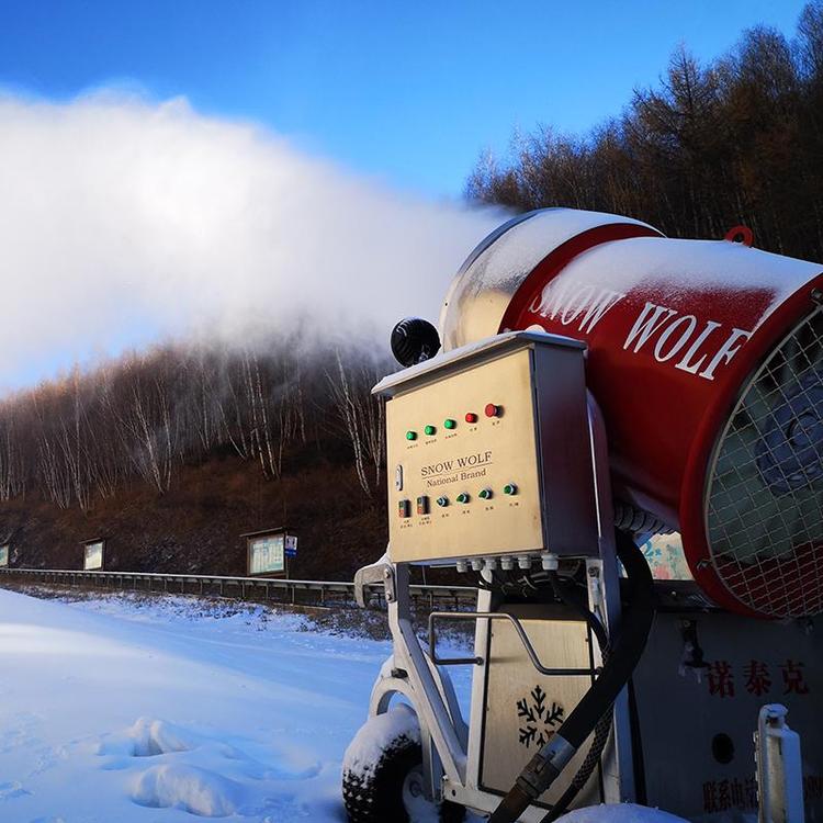 冬季滑雪場(chǎng)人工造雪國(guó)產(chǎn)全自動(dòng)智能造雪機(jī)諾泰克SN06