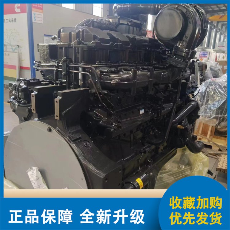 中聯(lián)重科ZCC12500起重機(jī)美國康明斯發(fā)動機(jī)馬力2100rpm