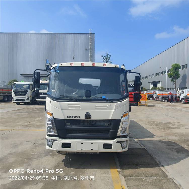 豪沃核載5噸加油車(chē)6.2方油罐車(chē)同威運(yùn)油車(chē)一臺(tái)起批