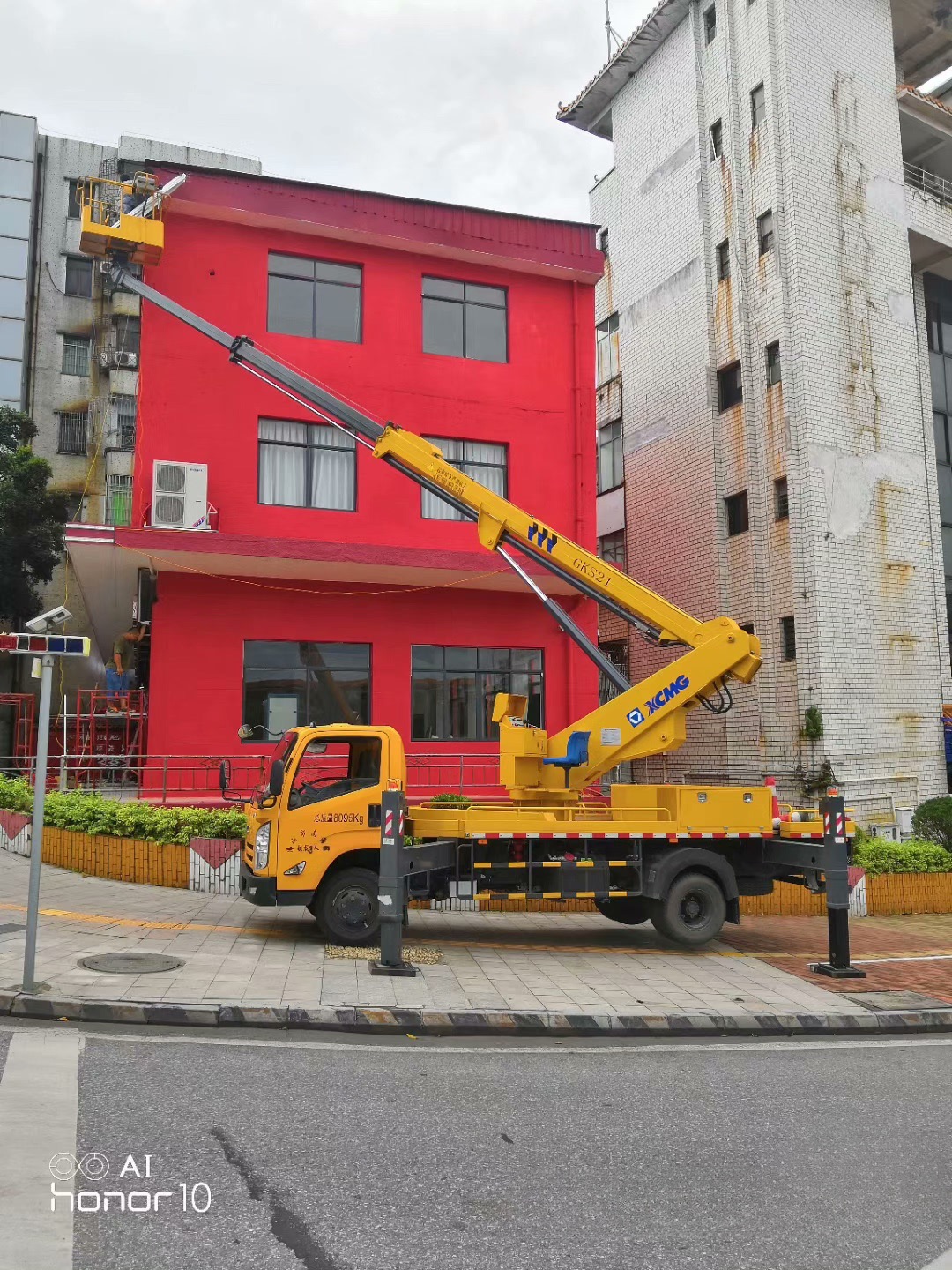 黃埔橋梁落水管安裝施工升降車(chē)出租路燈監(jiān)控維修證件齊全價(jià)格優(yōu)惠