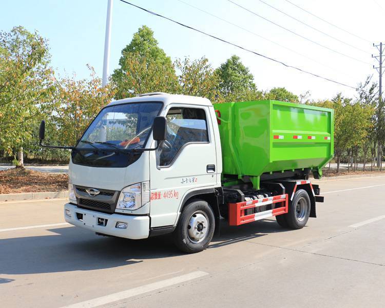 福田4方勾臂垃圾車鐵制生活垃圾箱運轉(zhuǎn)車卸料輕便快捷