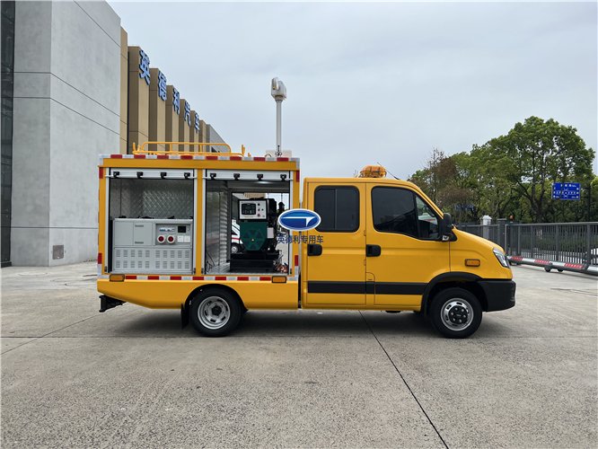 供水搶修車依維柯電力工程車燃氣搶險車應(yīng)急救險車