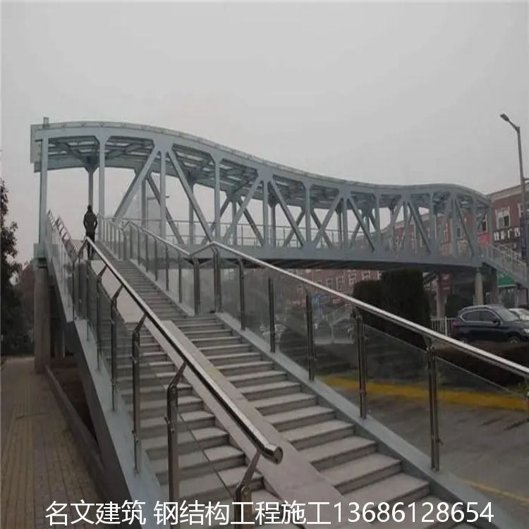 大型庫(kù)房行車(chē)房工程搭建鋼結(jié)構(gòu)瓦棚自重輕鐵棚厚度可選接受定制