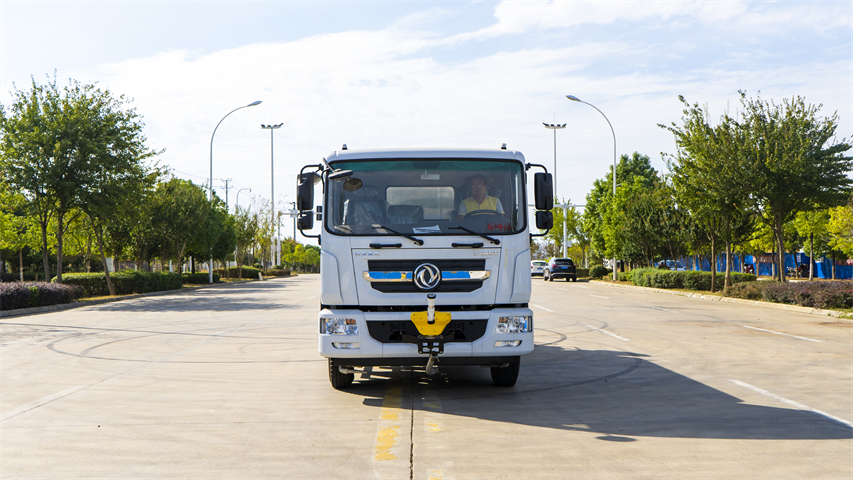 東風D9灑水車12-15方城市綠化噴灑車各種車型分期來廠看車包接送