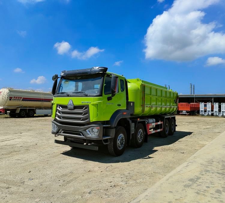 國六盾構泥污泥自卸車25方前四后八污泥運輸車