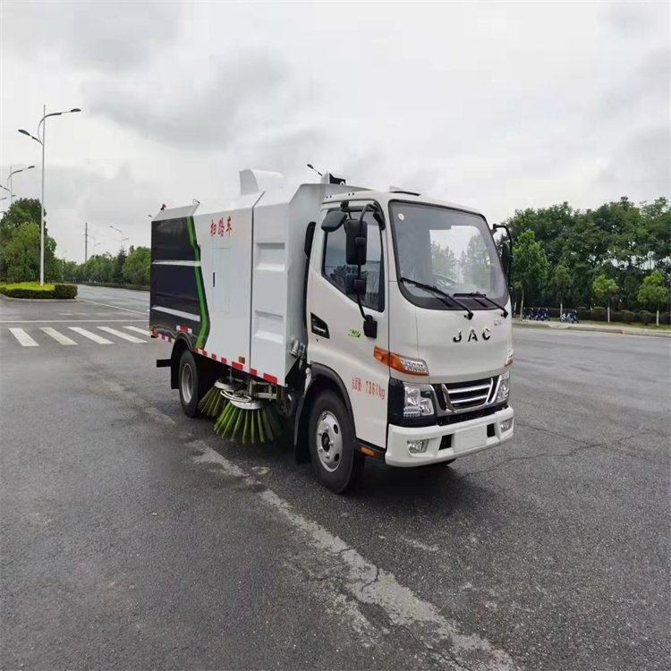 東風(fēng)6噸城市道路清掃車(chē)干式掃路車(chē)可定制生產(chǎn)