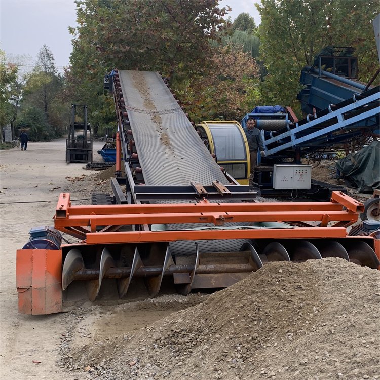 螺旋扒料機(jī)黃沙土堆裝車扒料機(jī)履帶行走螺旋式扒料機(jī)