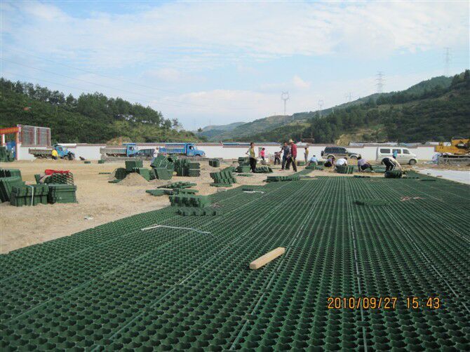 植草格停車場園林綠化消防通道用高抗壓塑料草坪格勁文廠家批發(fā)