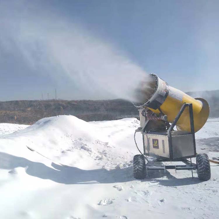 大型戶外戲雪樂園造雪機0度出雪全自動遙控自動加熱人工戲雪