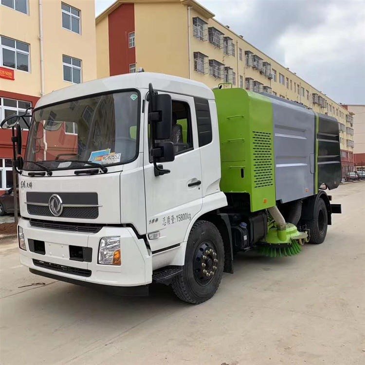 東風(fēng)天錦道路清掃車，15噸掃路車，天錦掃路車，掃地車，DFZ1165GS3BDF廠家直銷現(xiàn)車供應(yīng)