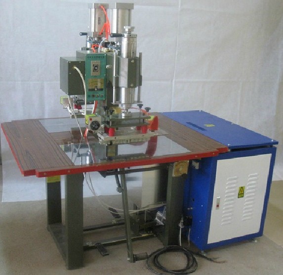 江蘇普發(fā)特高頻熱合機(jī)高周波熔接機(jī)吸塑包裝機(jī)皮革壓花機(jī)PVC熱合機(jī)TPU熱合機(jī)