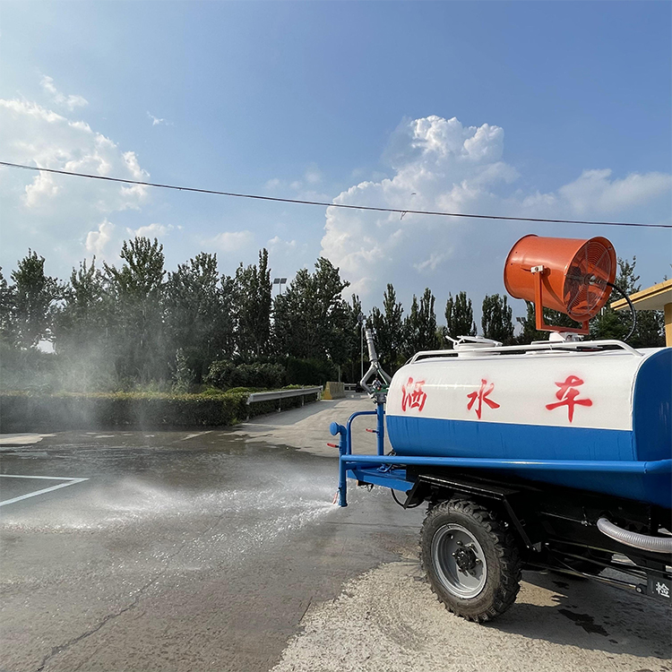 機(jī)動小型三輪灑水車道路抑塵降塵加厚罐體可按需定制